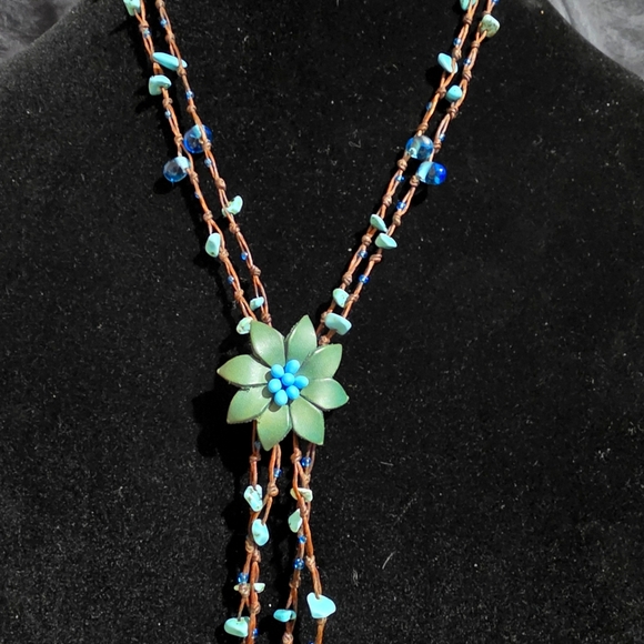 Genuine handmade turquoise and leather Adjustable necklace. - Picture 4 of 4